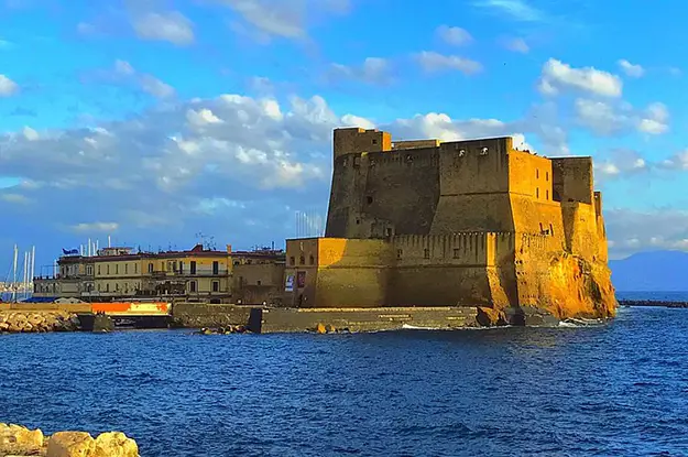 castel dell'ovo