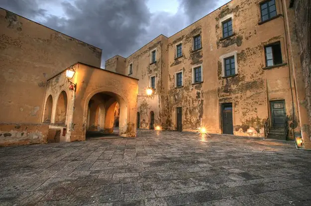 castel dell'ovo