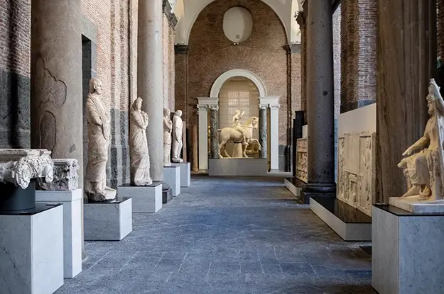Statue nel MANN
