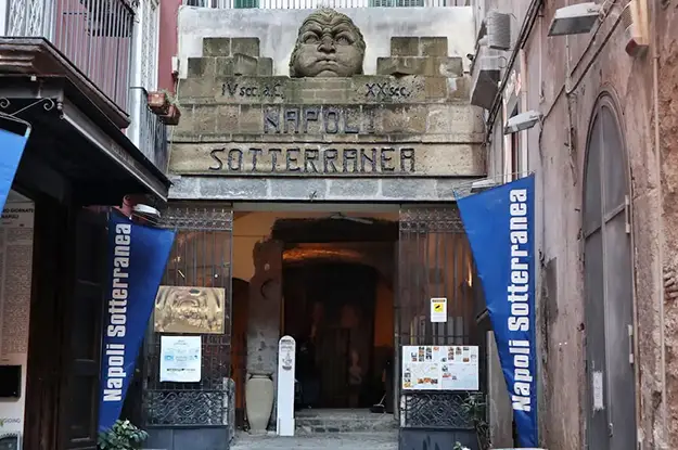 Ingresso di Napoli sotterranea